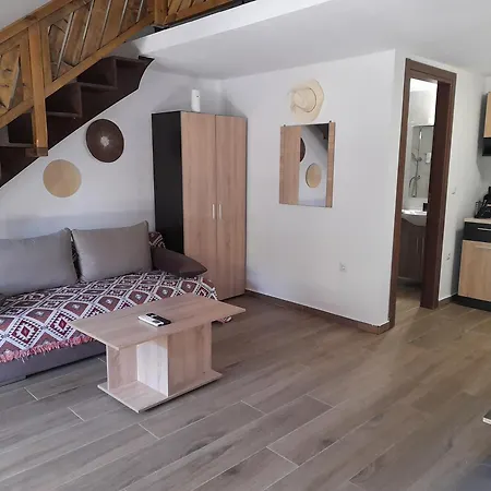 Mad's Apartment
