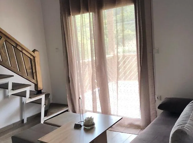 Mad's * Néa Péramos