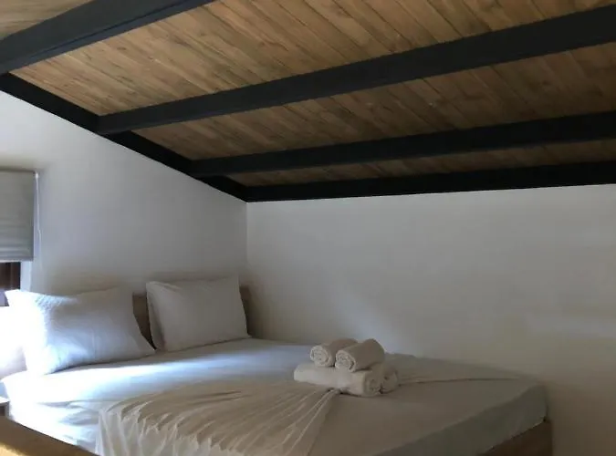 Mad's * Néa Péramos