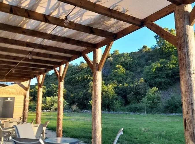 Mad's * Néa Péramos